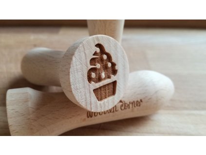Dřevěné razítko muffin puntík