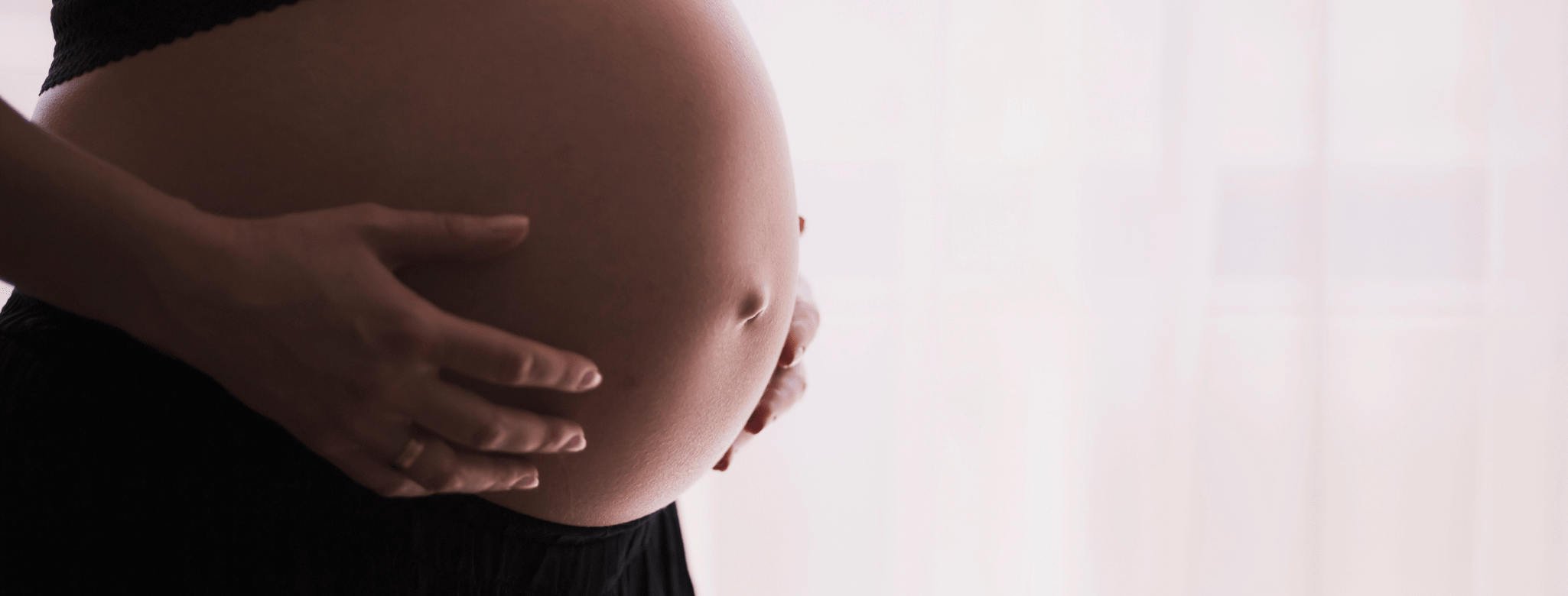 Co pomáhá na strie v těhotenství? Můžete jim předejít!